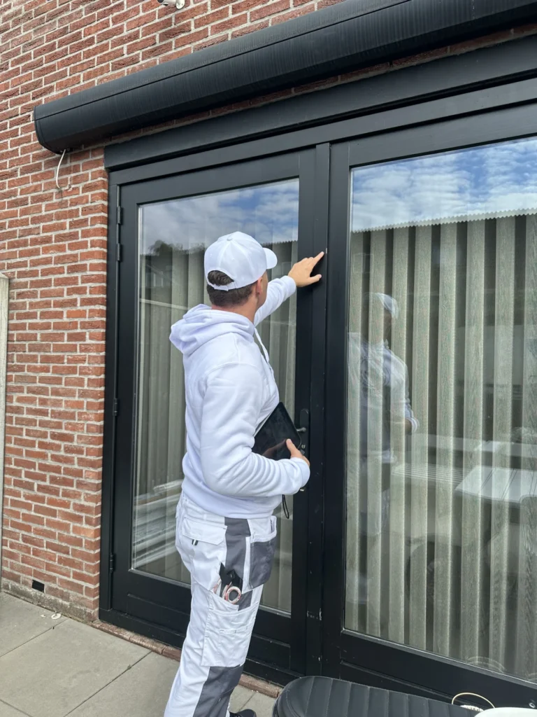 Latex spuiter Den Haag55